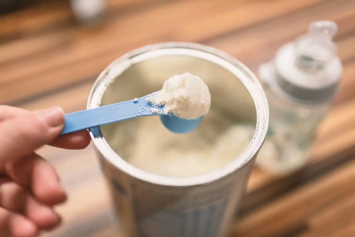 Comment choisir le meilleur lait en poudre pour votre bébé