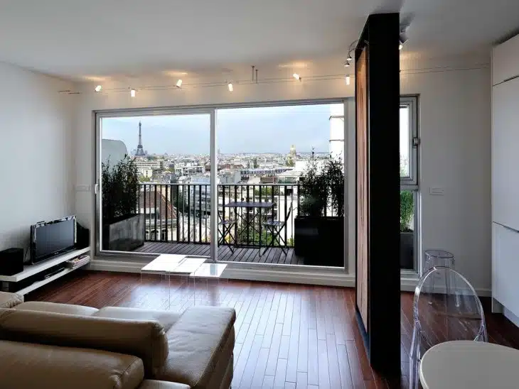 Un appartement à Paris avec vue sur la tour eiffel