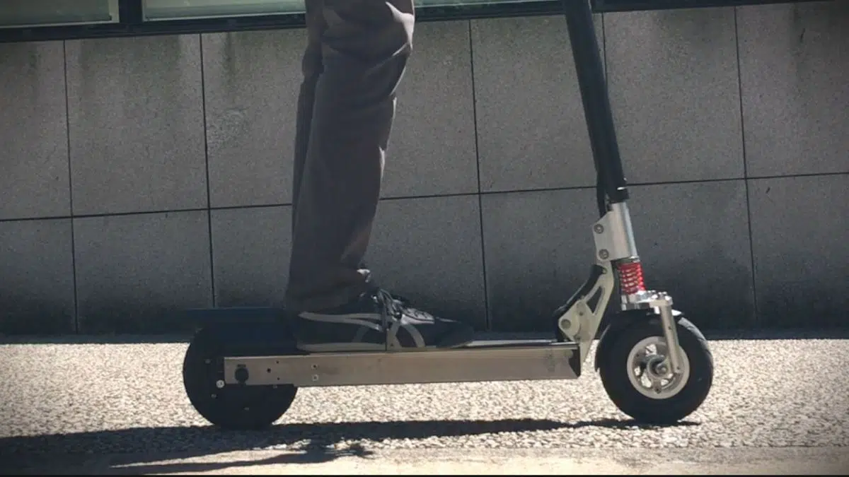 Conduite sécurisée sur une trottinette électrique