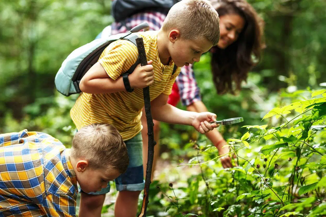 Randonner en famille est bénéfique aussi bien pour les petits que les grands.