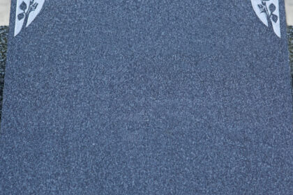 Honorez la mémoire de vos proches avec une plaque commémorative sur mesure