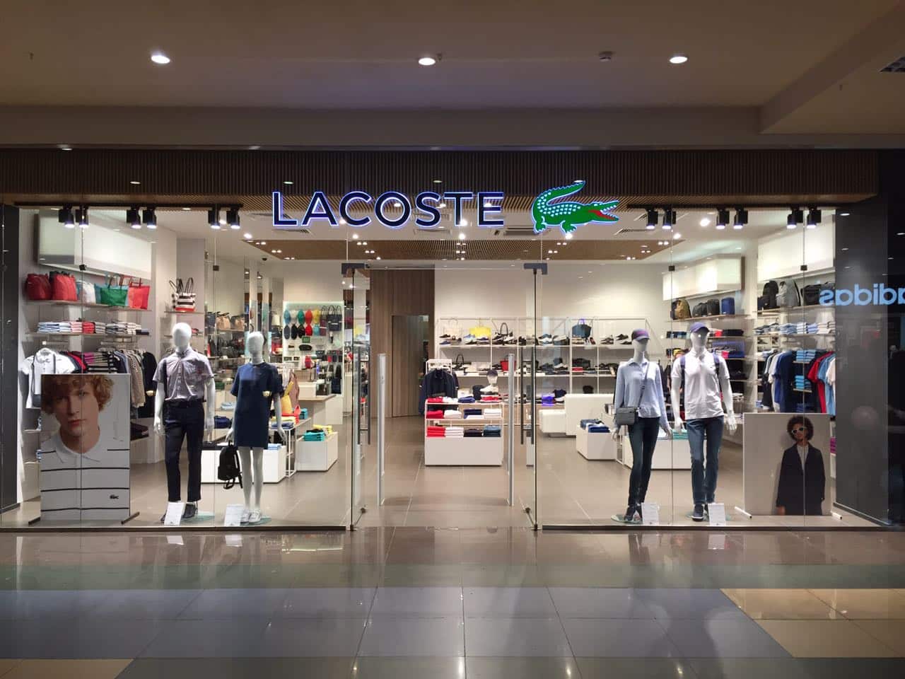Pourquoi s'habiller en Lacoste?