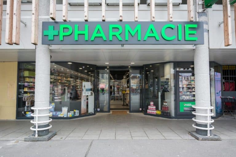 Ouvrir une pharmacie les prérequis Facefull News