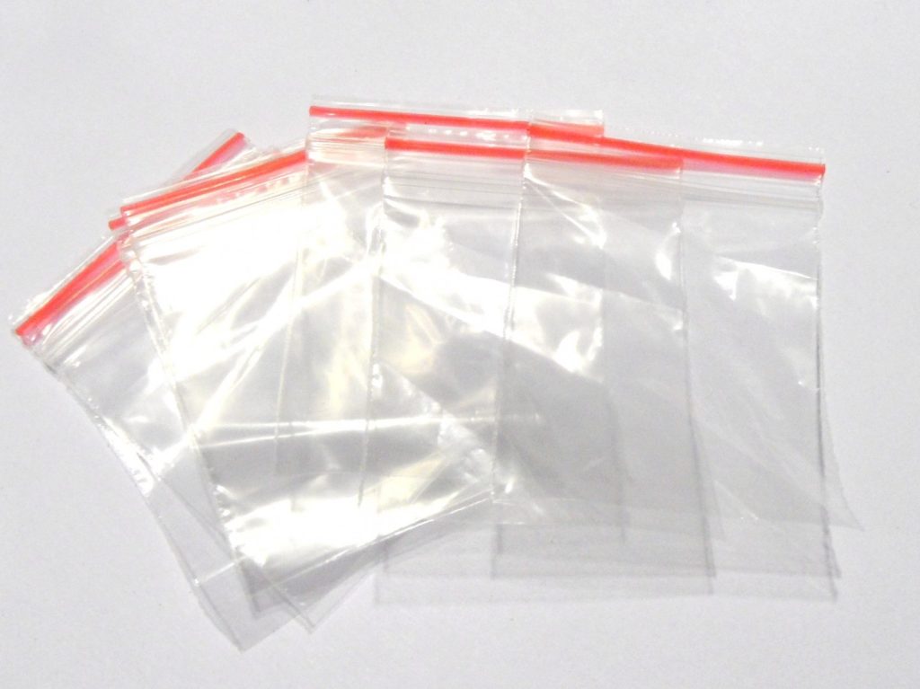 Les différentes utilisations d'un sachet ZIP (alimentaire ou non) Facefull News