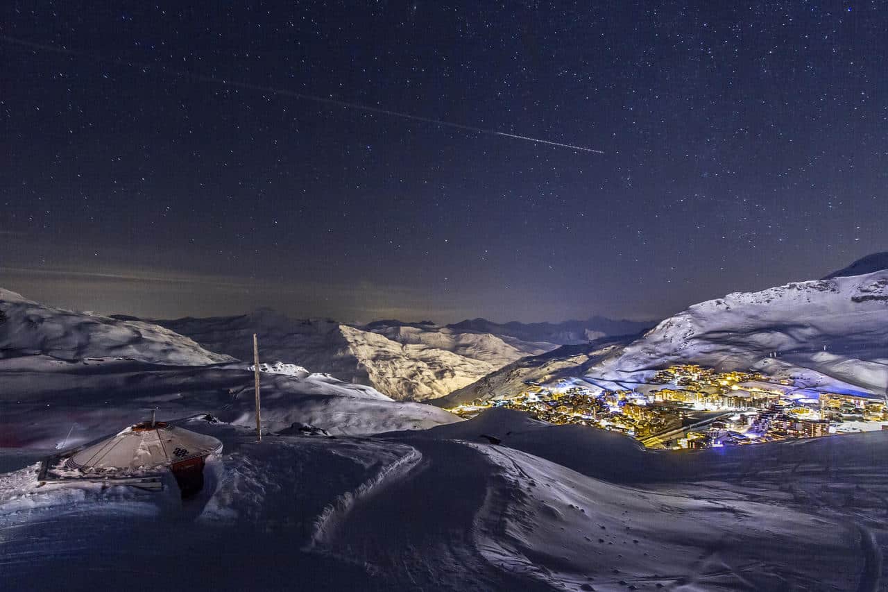 Vue nocturne de la station de ski Val Thorens